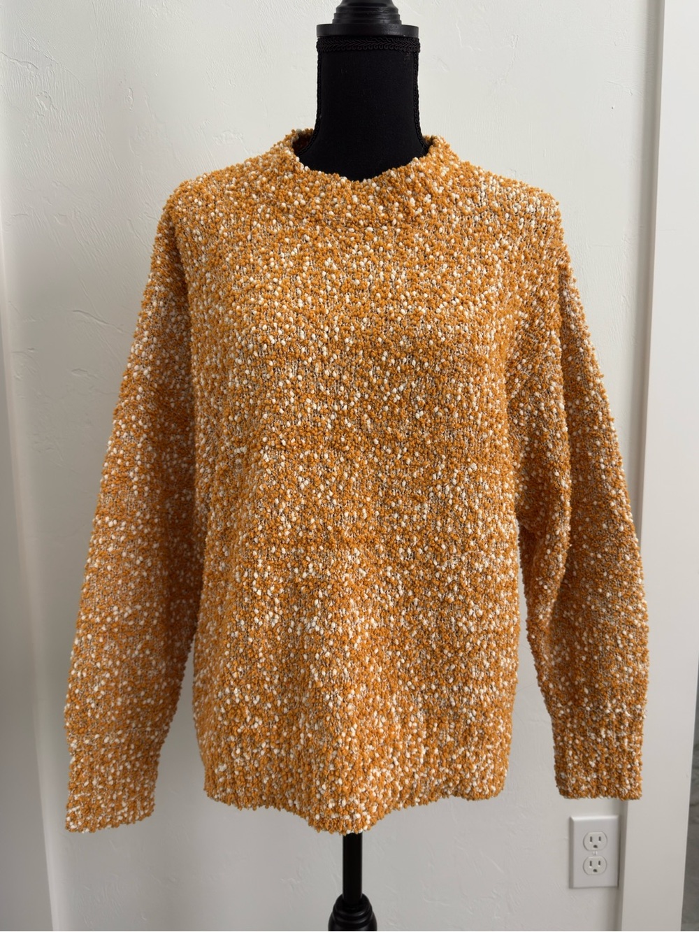 Taylor & Sage Mustard Yellow Popcorn Sweater sz M